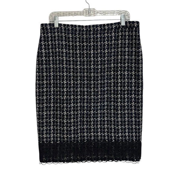NWT Ann Taylor Tweed Lace Hem Pencil Skirt - Size 12 - Picture 5 of 9